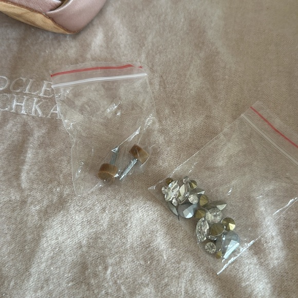 Badgley Mischka Light Pink Heels - Picture 11 of 11